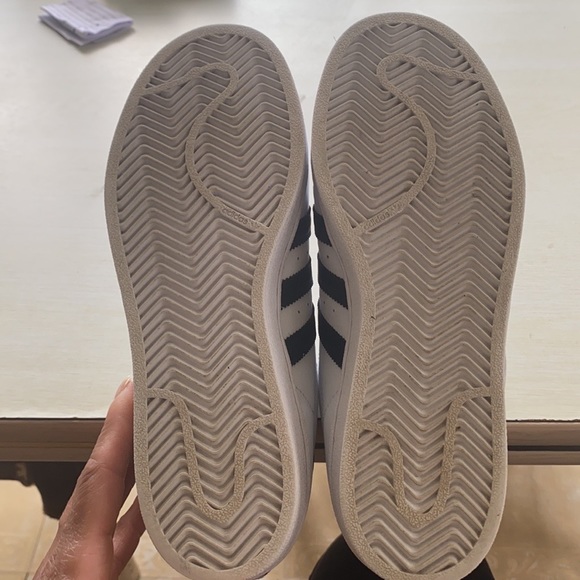 Men/YOUTH Superstar Black & White 3 Stripe Adidas - Picture 6 of 8